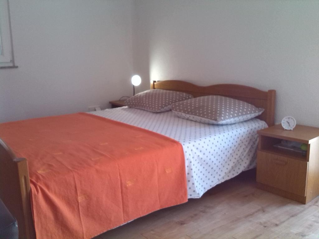 Apartments Batarilo Gornji Karin Room photo