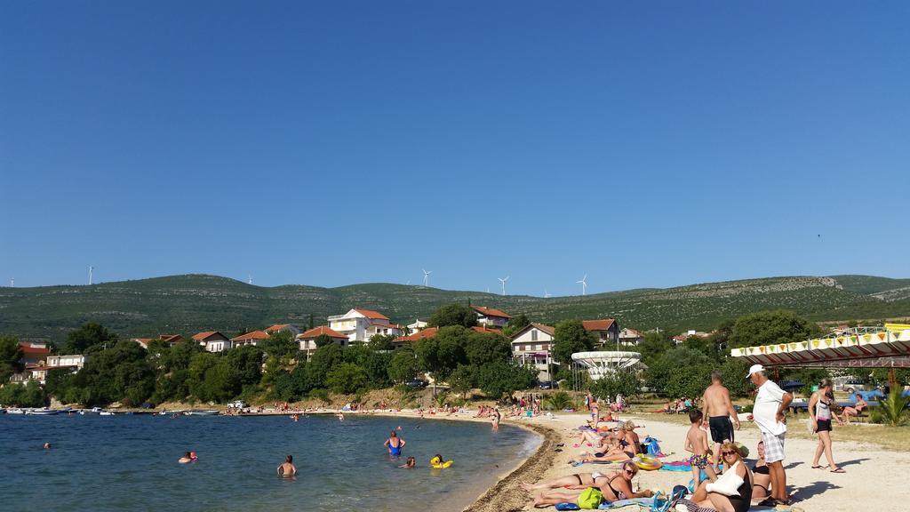 Apartments Batarilo Gornji Karin Exterior photo